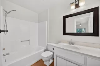 Photo #5: 226016175 Listing