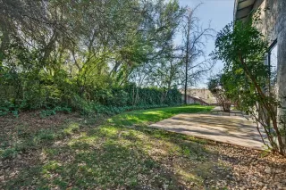 Photo #6: 226016175 Listing