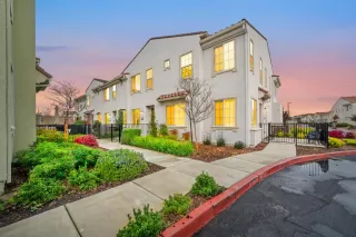 More Details about MLS # 226016341 : 5301 E COMMERCE WAY #58104