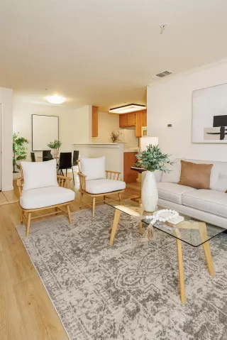 Photo #4: 226016512 Listing