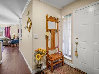 Photo #1: 226016629 Listing