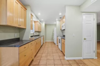 Photo #6: 226017130 Listing