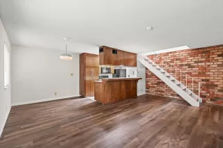 Photo #5: 226017366 Listing 