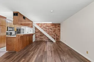 Photo #6: 226017366 Listing 