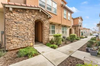 Photo #2: 226017484 Listing 