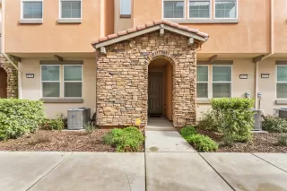 Photo #4: 226017484 Listing 