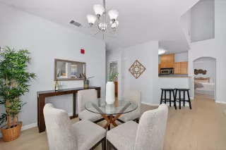 Photo #5: 226017517 Listing 