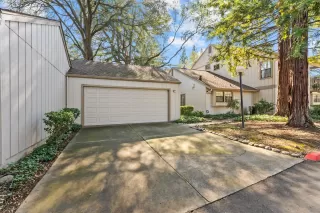 Photo #2: 226017679 Listing 