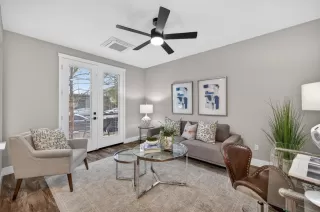 Photo #3: 226017879 Listing