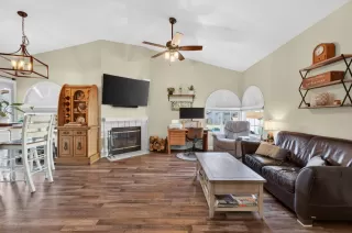 Photo #4: 226017992 Listing 