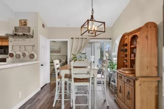 Photo #6: 226017992 Listing 