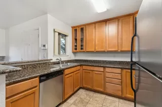 Photo #3: 226018087 Listing