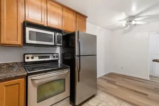 Photo #4: 226018087 Listing