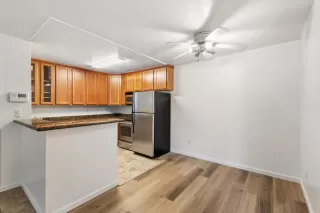 Photo #5: 226018087 Listing