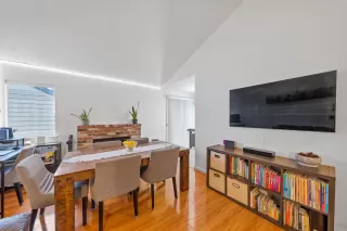 Photo #5: 226018166 Listing 