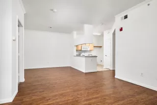 Photo #3: 226018182 Listing 