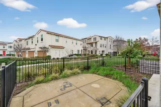 Photo #5: 226019007 Listing 