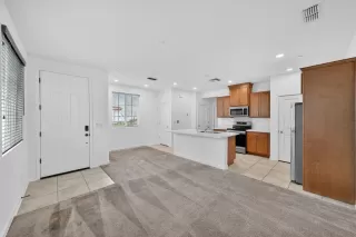 Photo #6: 226019007 Listing 