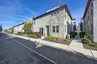 Photo #1: 226019052 Listing 