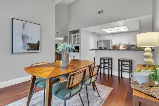 Photo #3: 226019113 Listing 