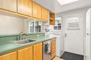 Photo #3: 226019197 Listing