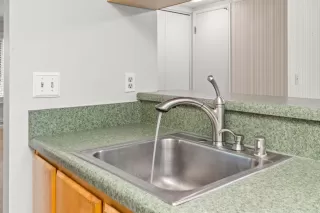 Photo #5: 226019197 Listing