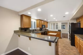 Photo #3: 226019290 Listing 