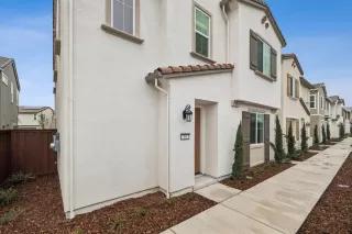 Photo #1: 226019406 Listing