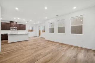 Photo #5: 226019406 Listing 