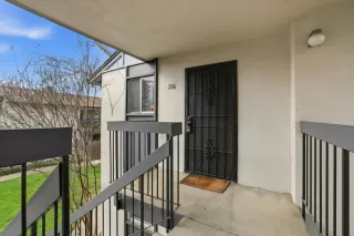 Photo #5: 226019757 Listing