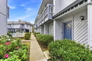 Photo #3: 226020271 Listing