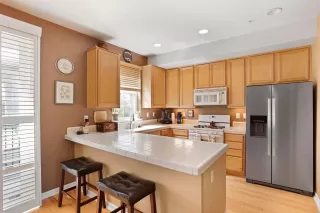 Photo #1: 226020274 Listing 