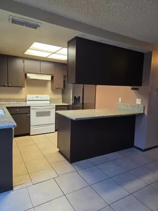 Photo #5: 226020347 Listing 