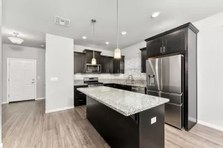 Photo #4: 226020647 Listing