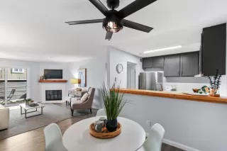 Photo #6: 226020648 Listing