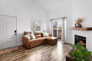 Photo #3: 226020776 Listing 