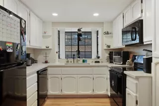 Photo #5: 226020831 Listing 