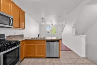 Photo #2: 226020877 Listing