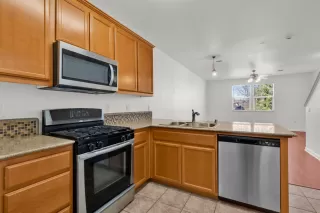 Photo #3: 226020877 Listing