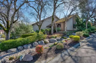 Photo #2: 226021027 Listing 