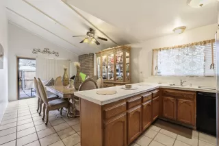 Photo #6: 226021091 Listing