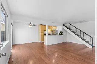 Photo #2: 226021329 Listing 