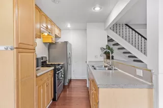 Photo #4: 226021329 Listing 