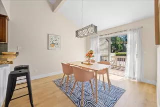 Photo #4: 226021591 Listing