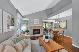 Photo #3: 226021959 Listing