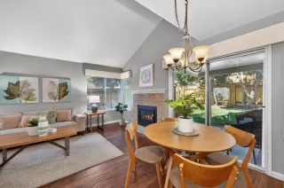 Photo #5: 226021959 Listing