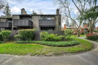 Photo #2: 226022801 Listing 