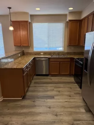 Photo #3: 226023045 Listing