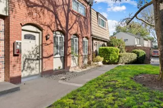 Photo #3: 226023345 Listing