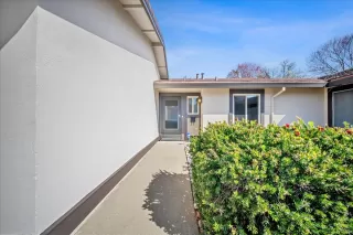 Photo #3: 226023495 Listing